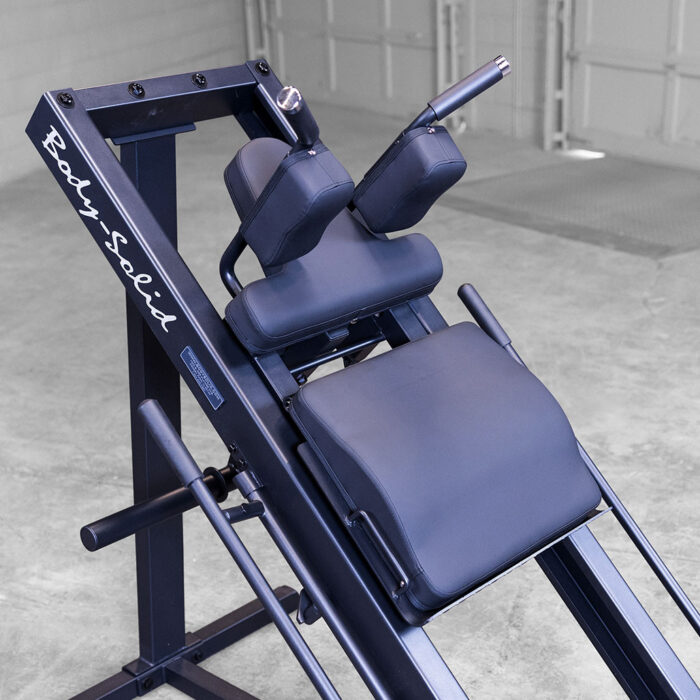 hack squat machine